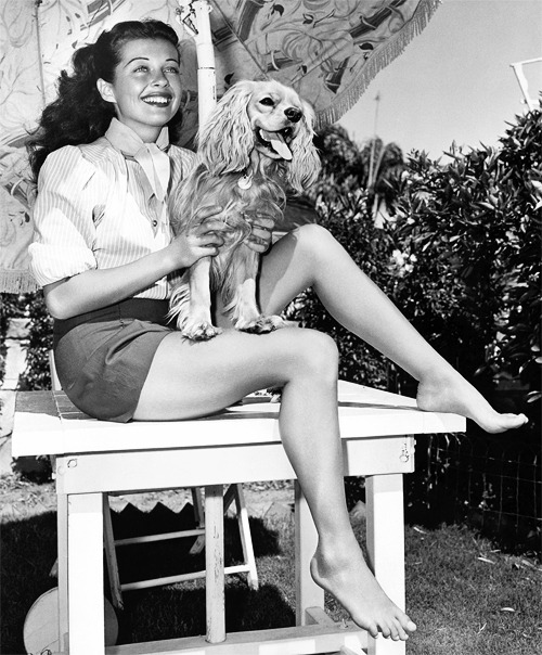 gail russell feet 3