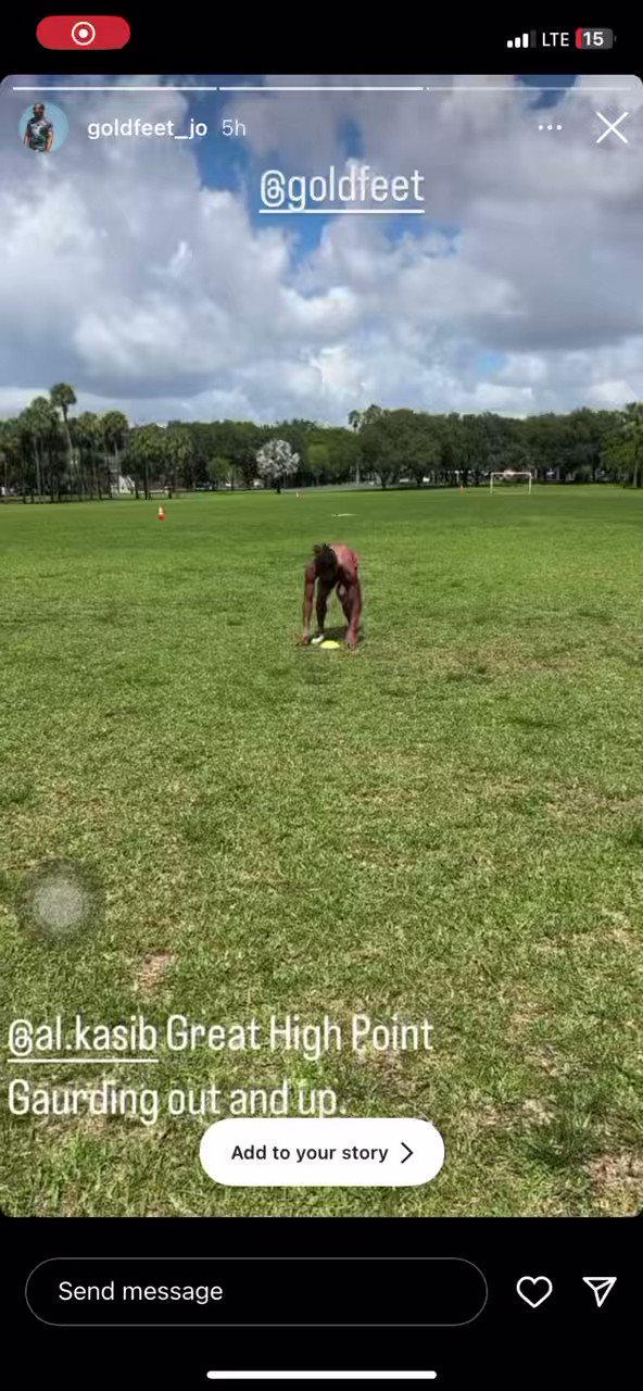 university gold 9 on feet