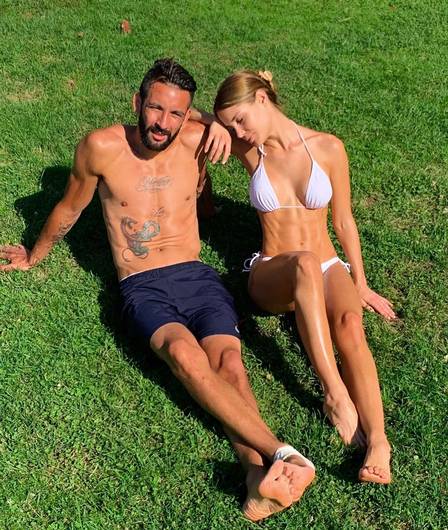 galadriel caldirola feet 4