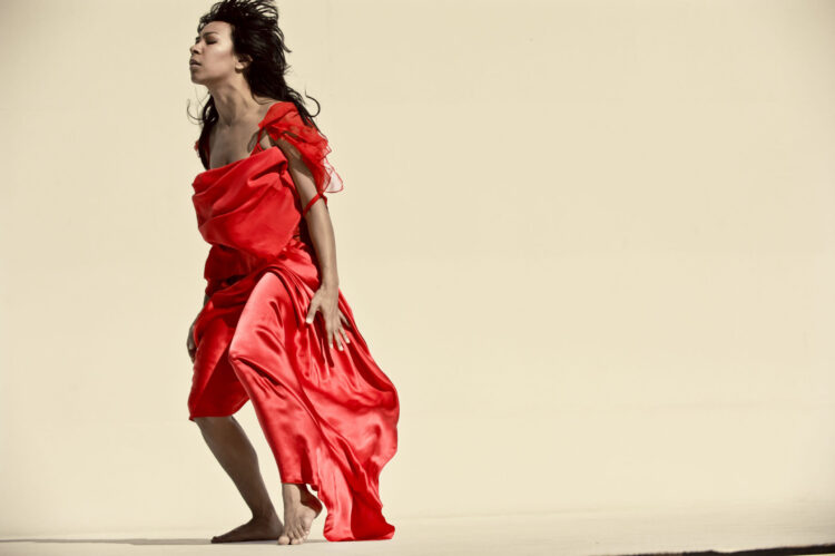 galen hooks feet 1 scaled