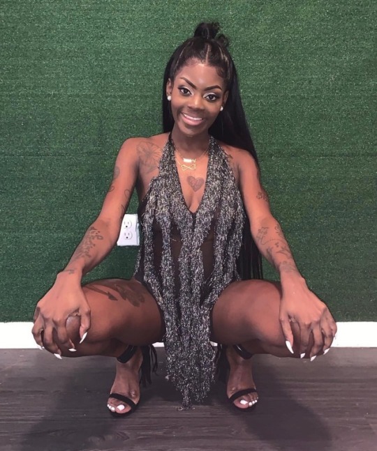 gameova reedy feet 1