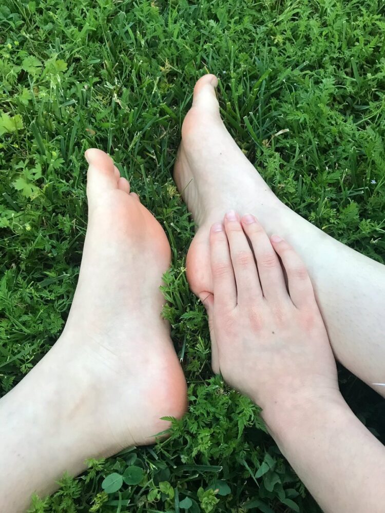 gamingwithjen feet 4