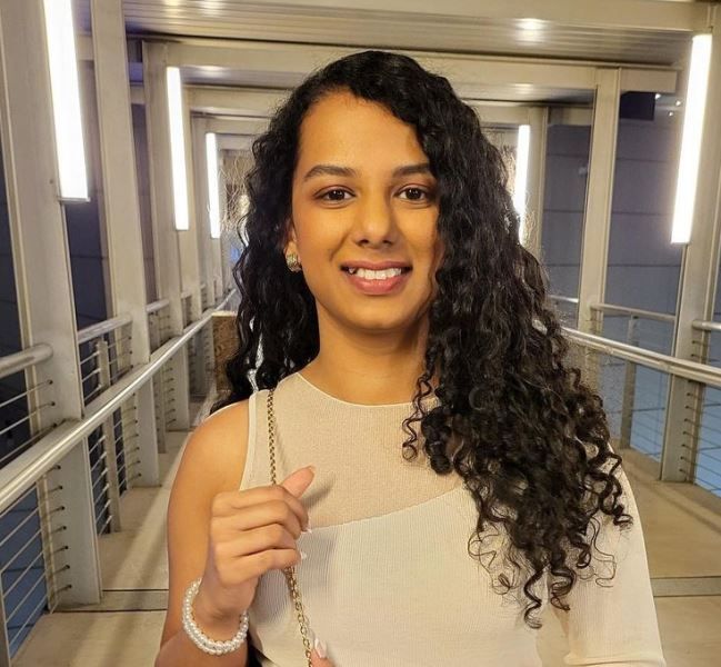 gautami kawale feet 5