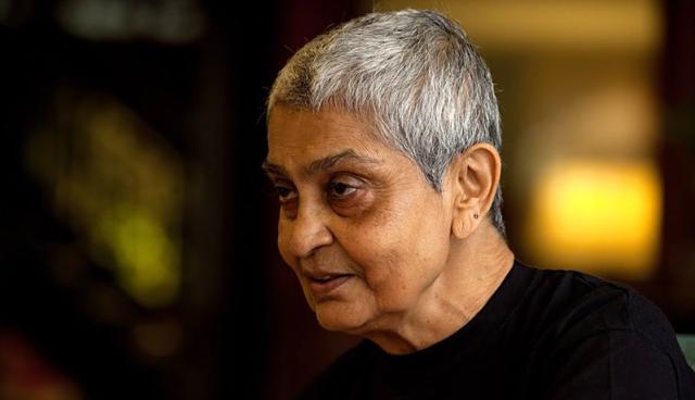 gayatri chakravorty spivak feet 3
