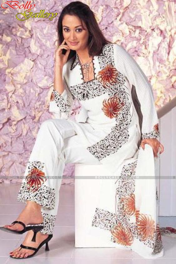 gayatri joshi feet 4