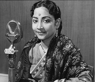 geeta dutt feet 4