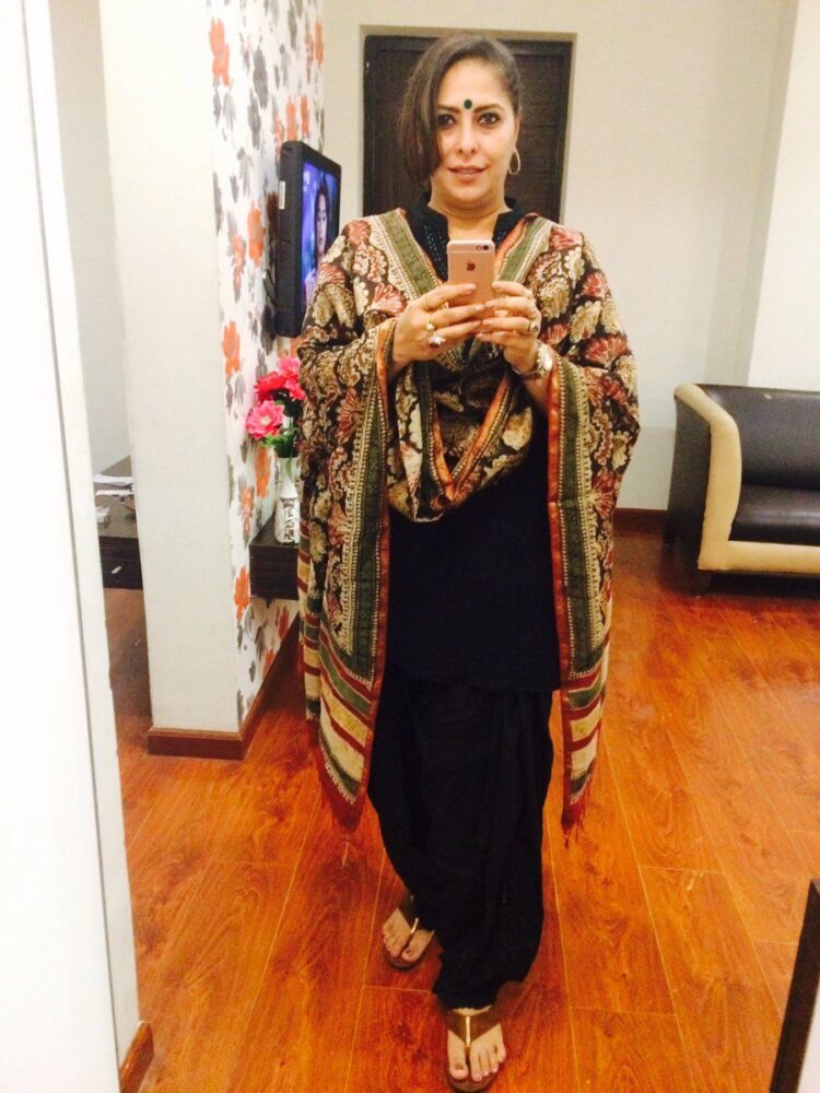 geeta kapoor feet 6