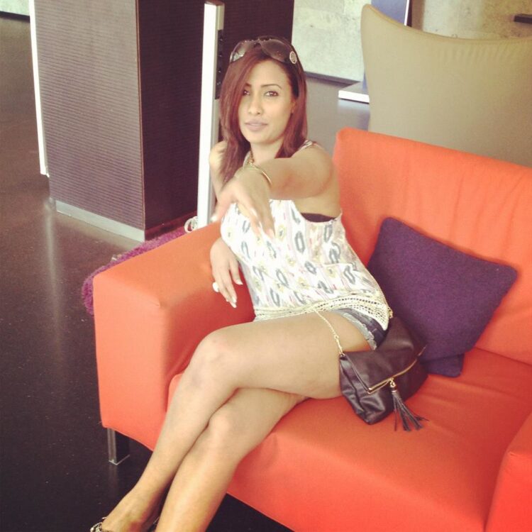 geetha kumarasinghe feet 4