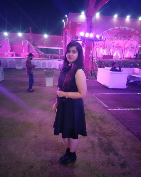 geetika dhama feet 6