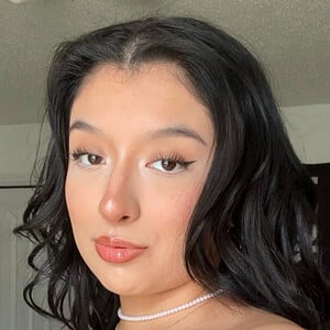 genesis britz feet 6