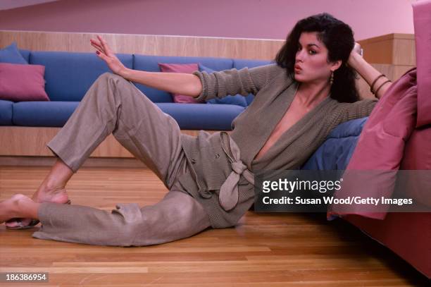 genevieve dickerson feet