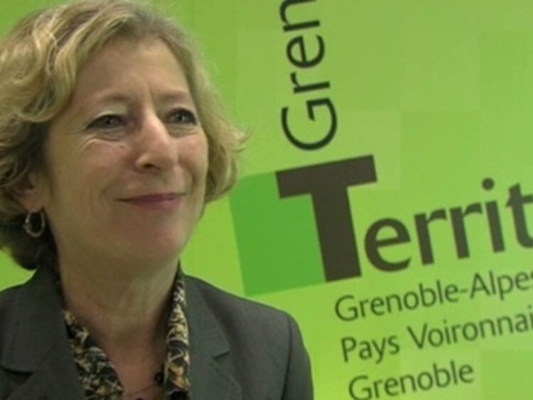 genevieve fioraso feet 5