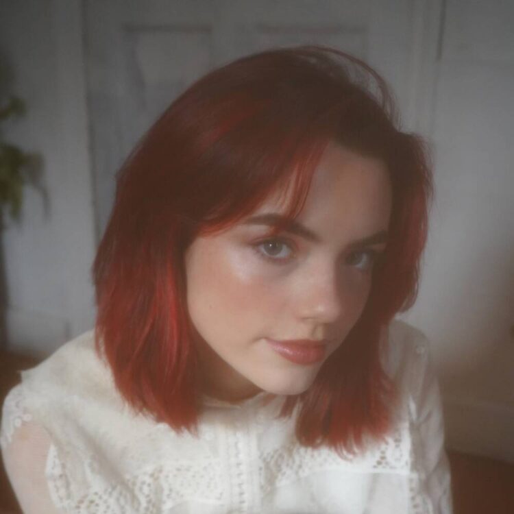 genevieve stokes feet 4