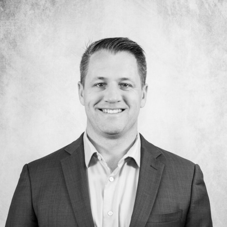 geoffrey golden feet 6