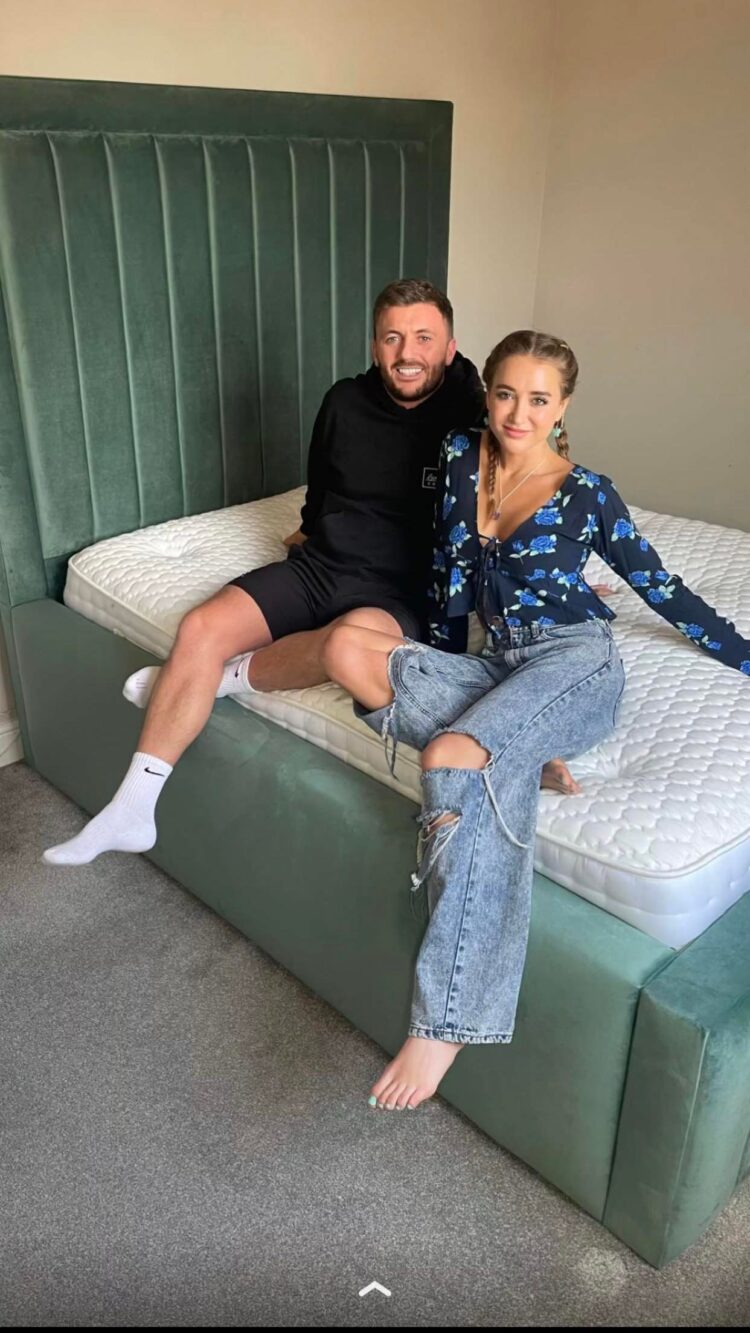 georgia harrison feet