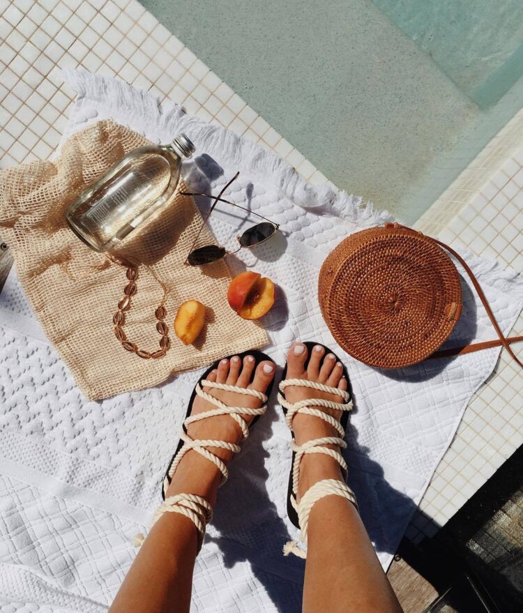 georgia may davis feet