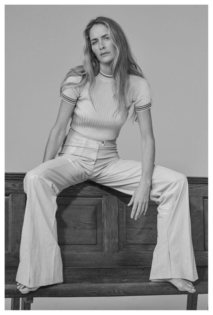 georgina grenville feet 3