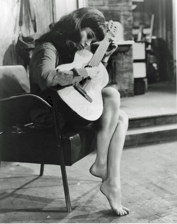 georgina leonidas feet 1