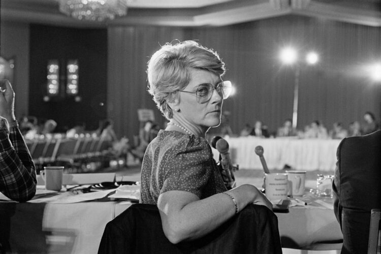 geraldine ferraro feet 6