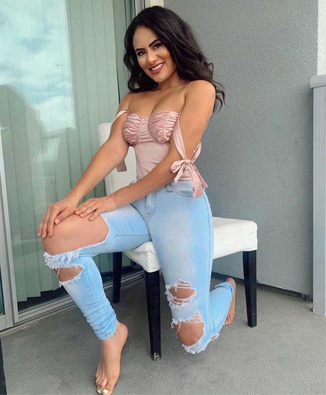 geraldine moreno feet 4