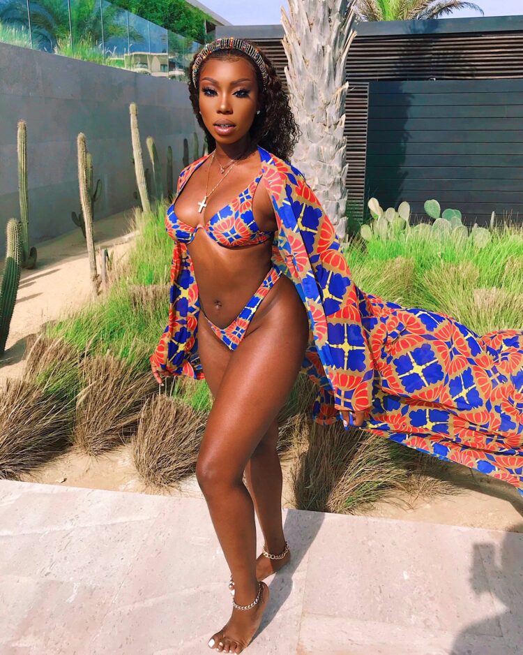 gershona annor feet 4