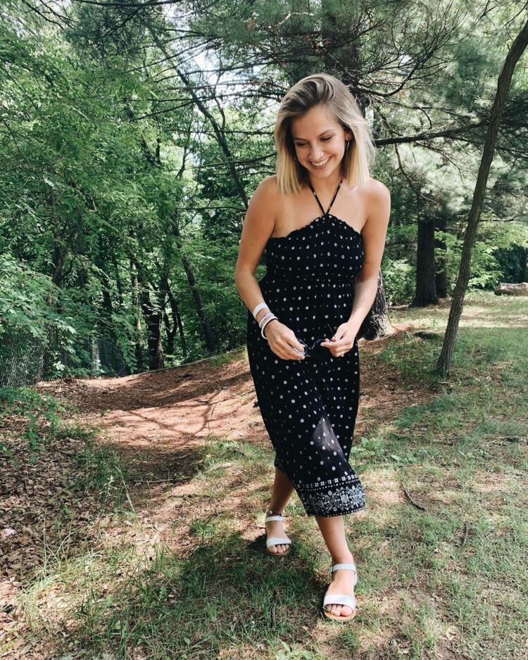 gianna newborg feet 4