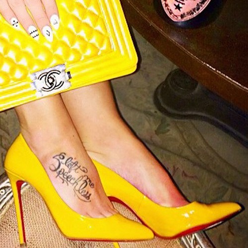 gigi gorgeous feet 4