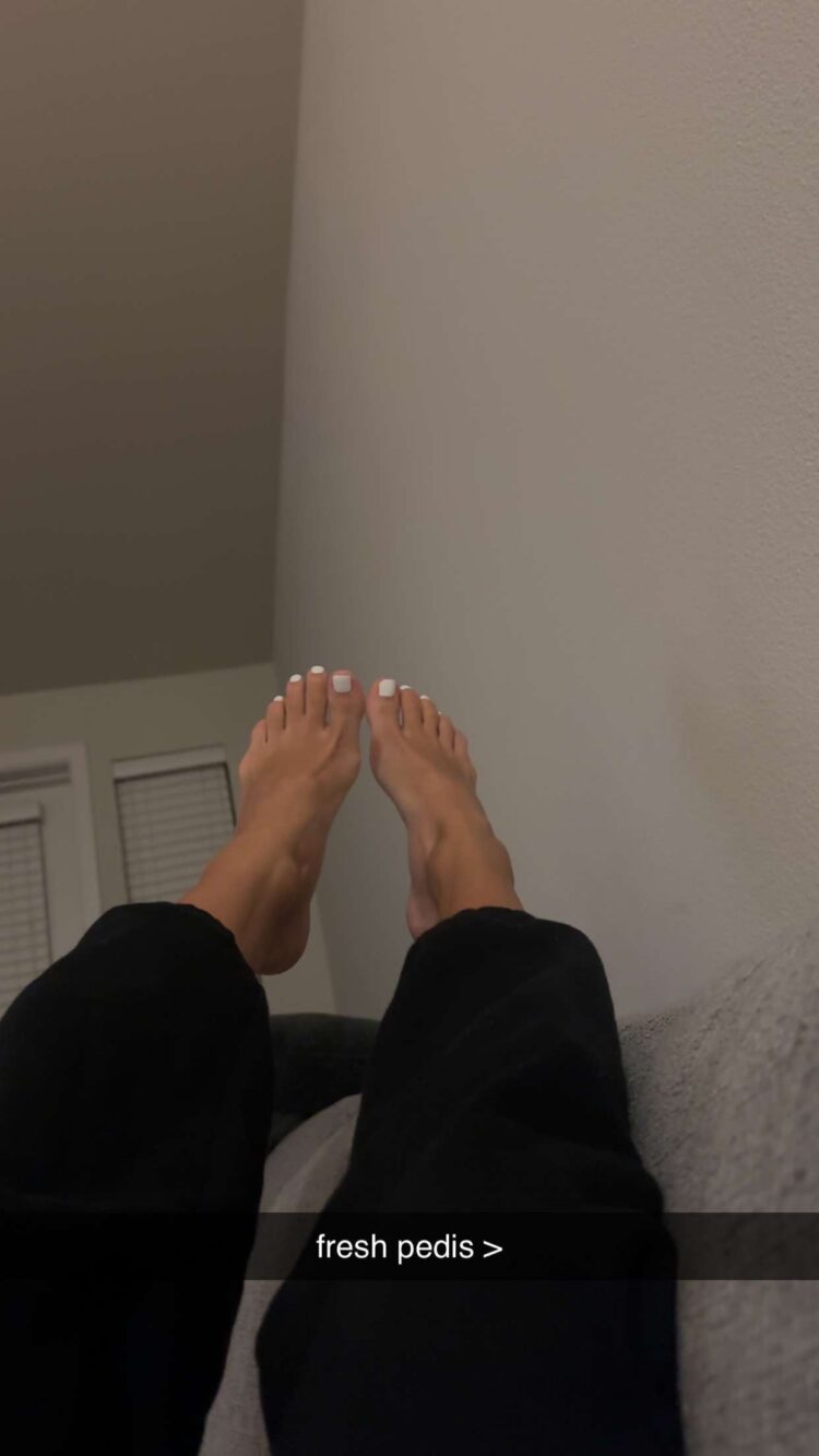 gigi lopez feet 6