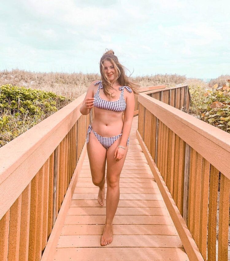 gigi robinson feet 4