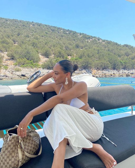 gigi vassallo feet 3