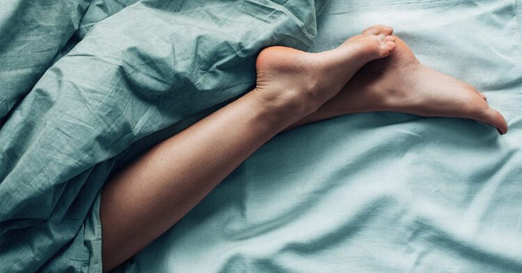 gilang alfa chintya feet