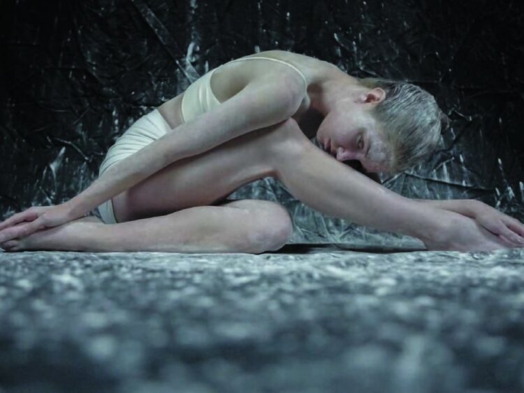 gilizia mendoza feet 3