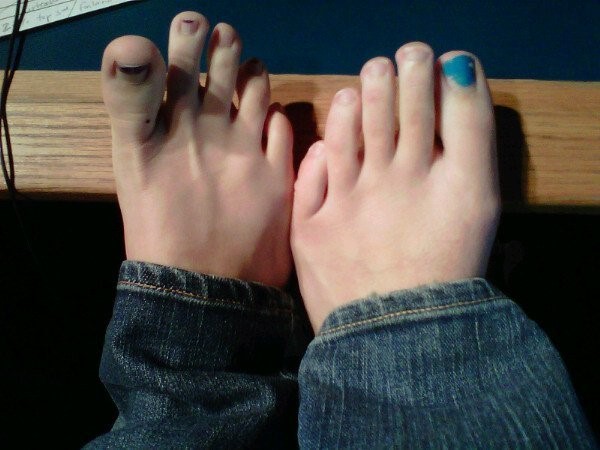 gillian gilbert feet 6