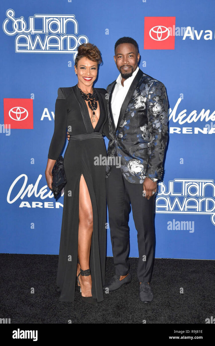 gillian iliana white feet 3