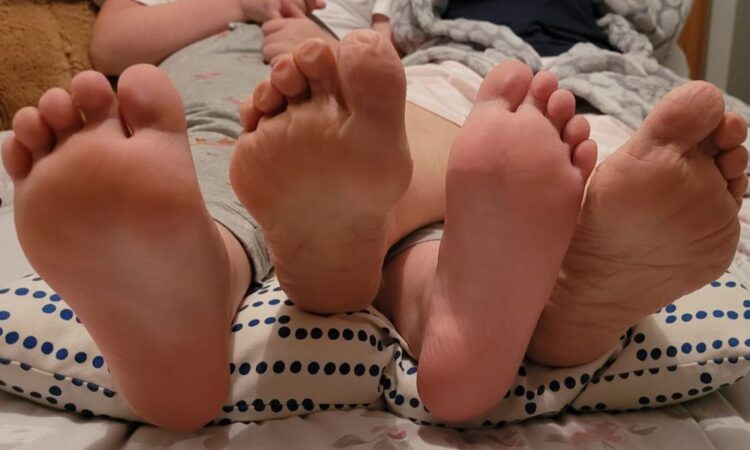 gillian philip feet 1