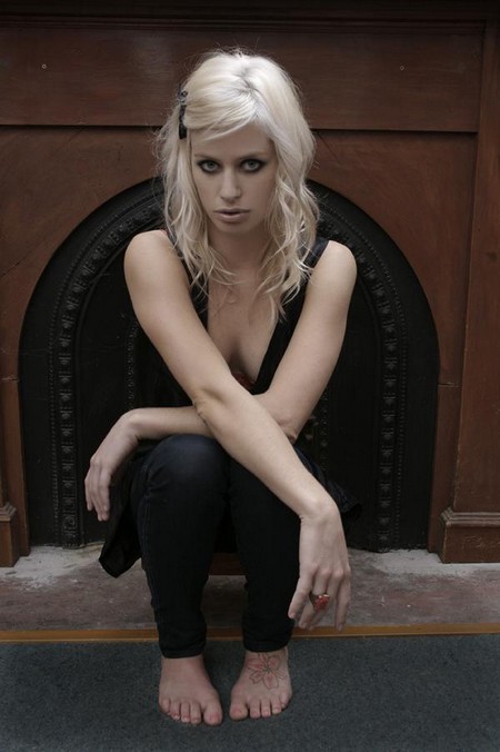 gin wigmore feet