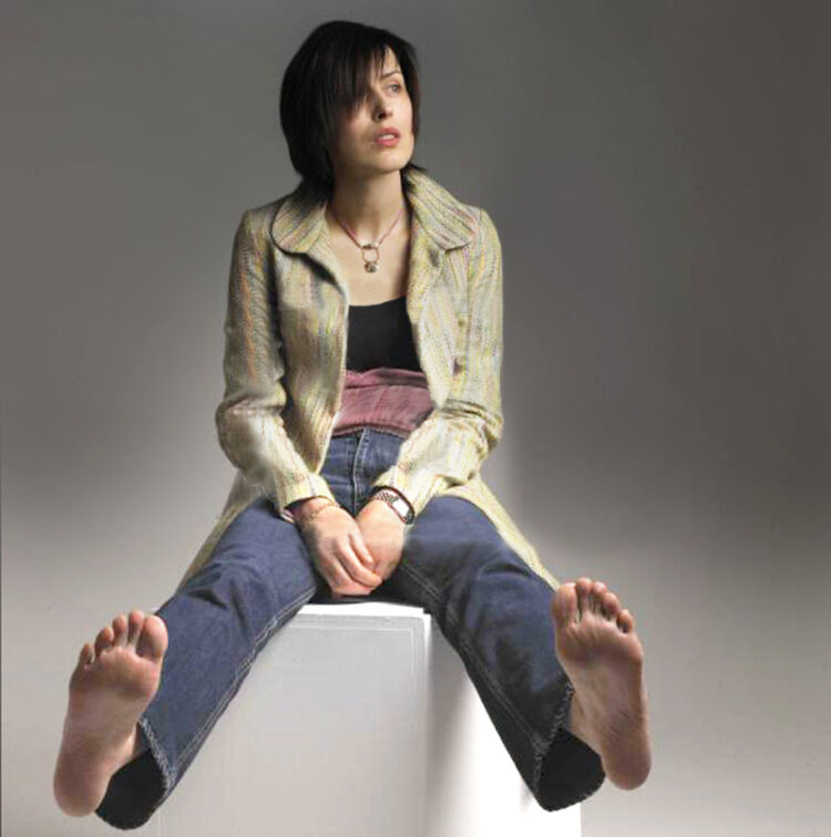 gina mckee feet