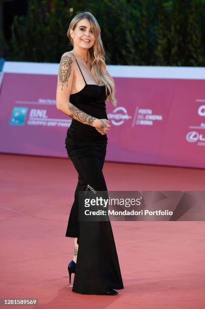 ginevra lambruschi feet 3