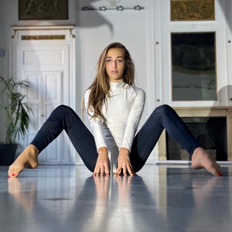 ginevra mavilla feet 4