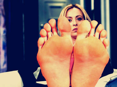 giorgia meloni feet 6