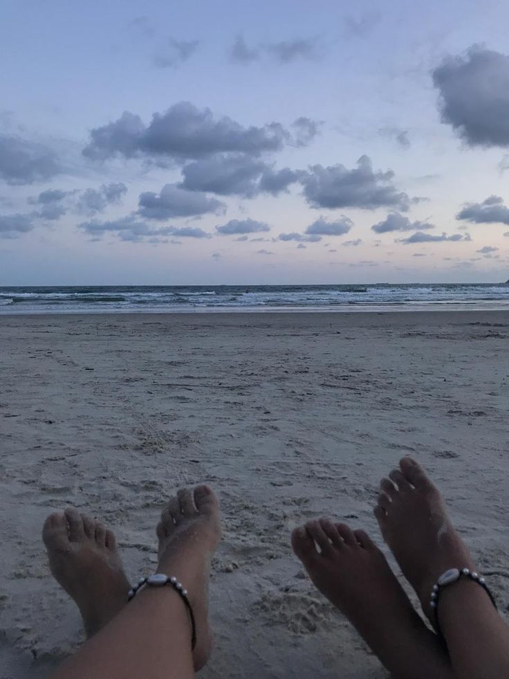 giovanna akemi feet 1