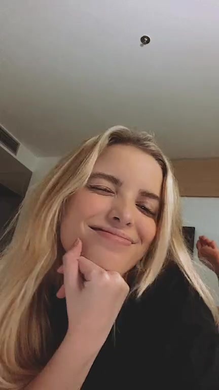 giovanna chaves feet 1