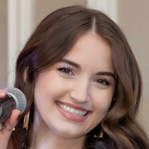 giovanna ditro feet 3