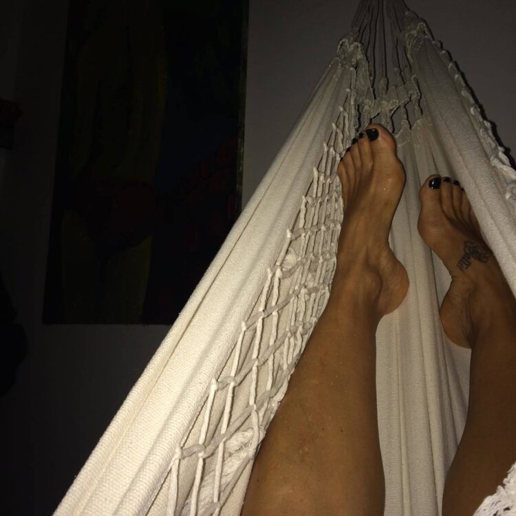 giovanna gold feet 3