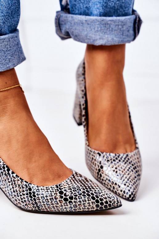 giovanna maximo feet 5