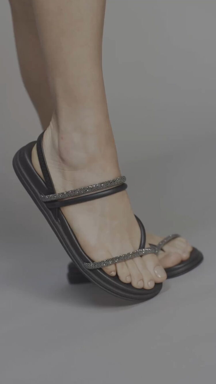 giovanna queiroz feet 3