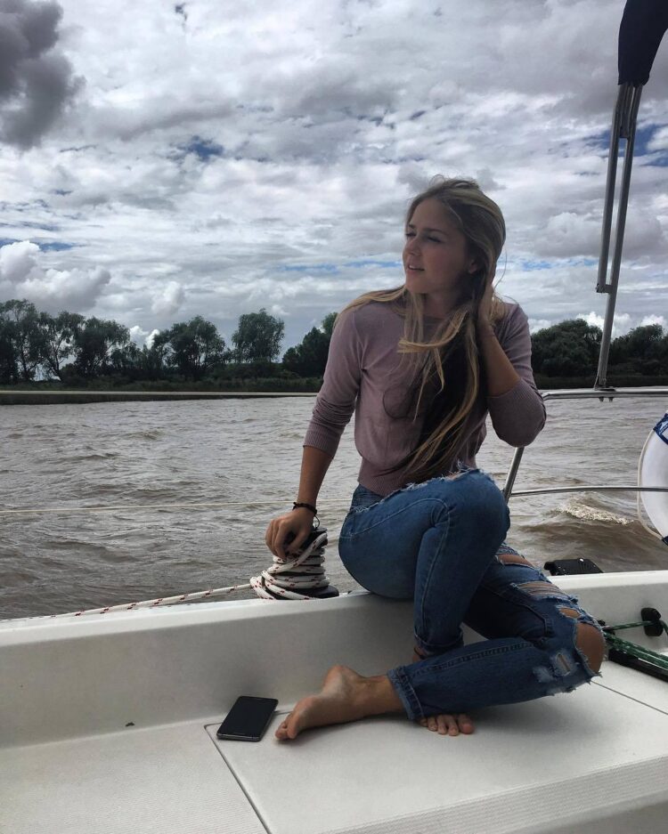 giovanna reynaud feet 4