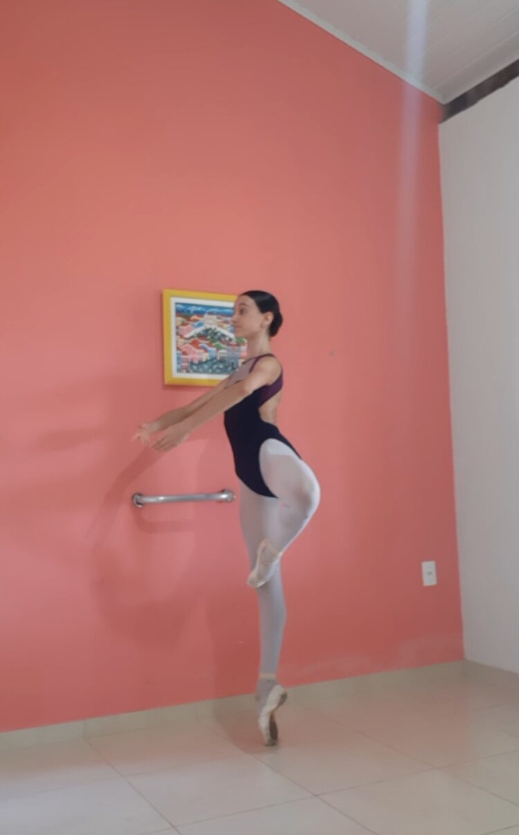 giovanna teixeira feet