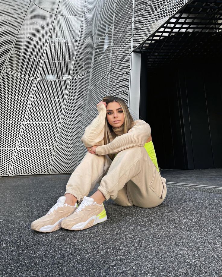 giulia paglianiti feet 4