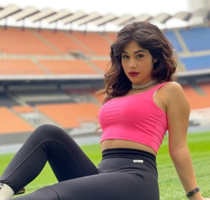 giulia sara salemi feet 3